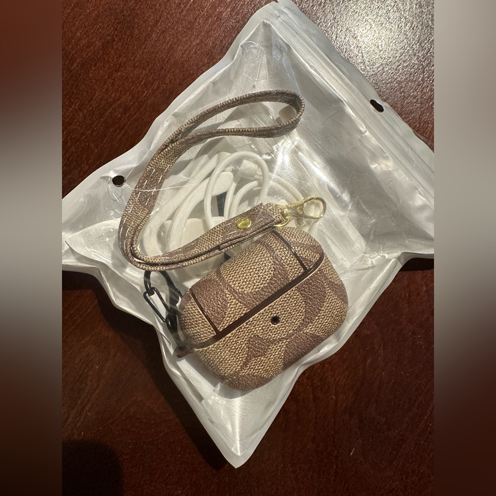 Knock off coach EarPods case